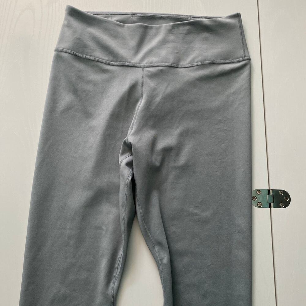 Ladies gray Nike Leggings- Sz Medium